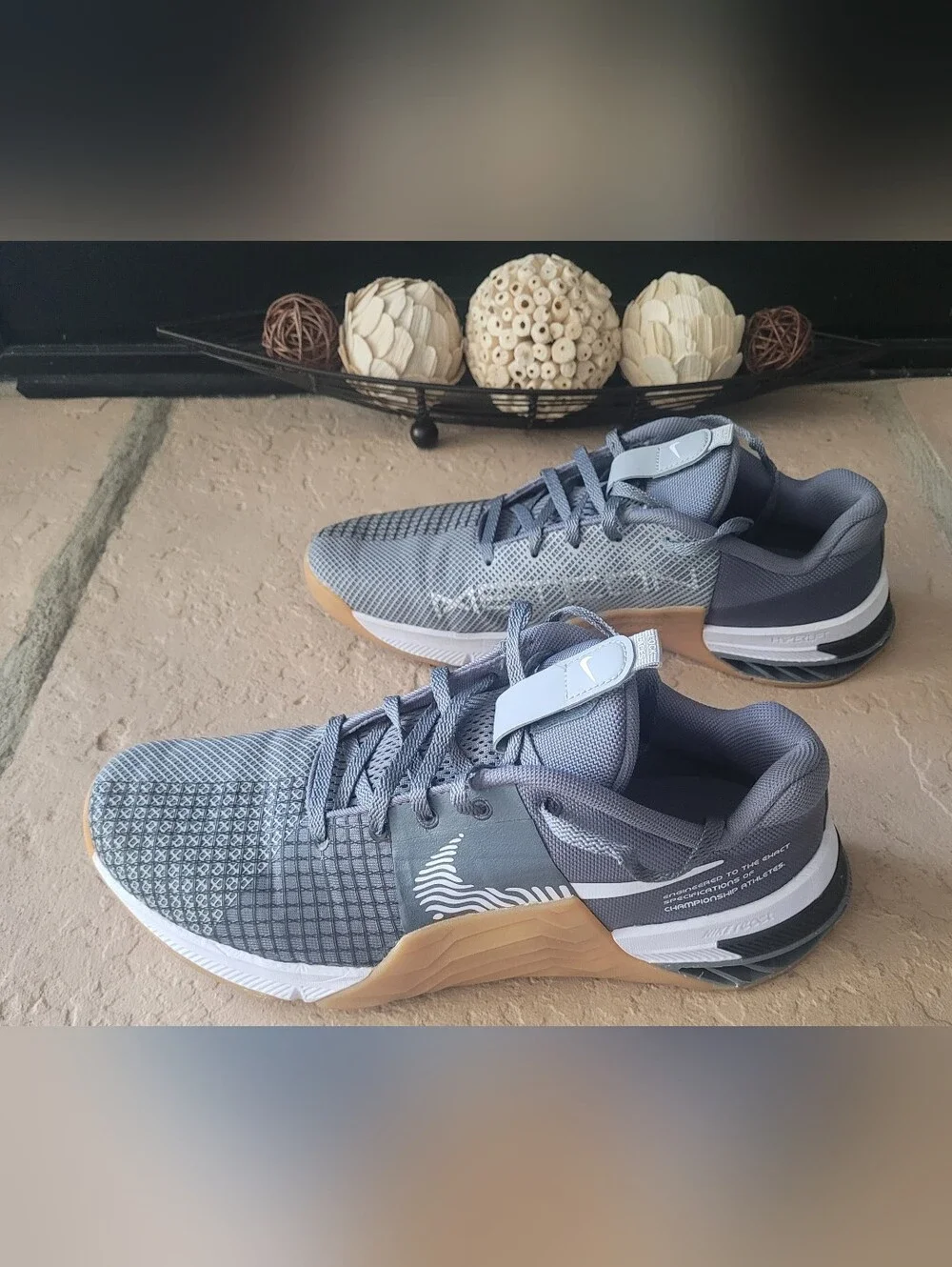 Size 10 Nike Metcon 8 Smoke Grey White Gum Training  Men Sneaker D09328-002